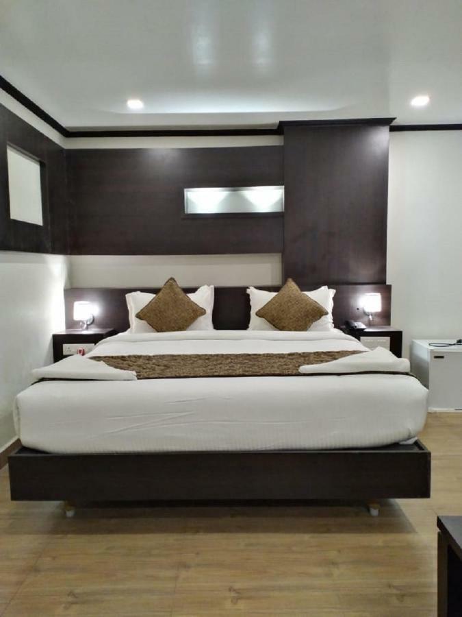 Saravanaa Residency مادوراي المظهر الخارجي الصورة